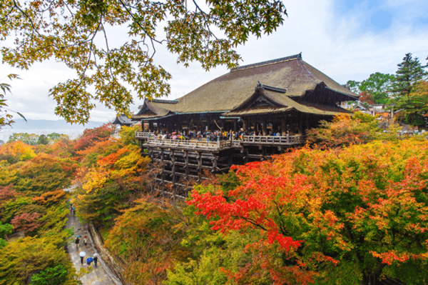Chùa Kiyomizu hay còn gọi là chùa Thanh Thủy