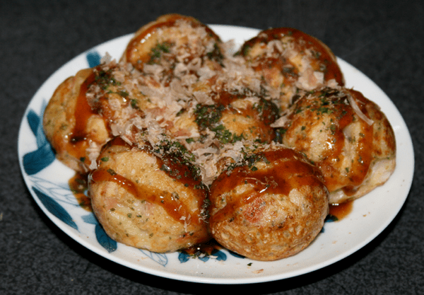 Món Tokoyaki nổi tiếng là món ăn đường phố