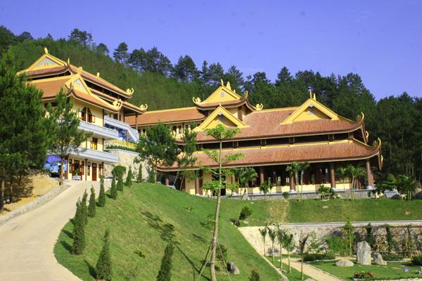 Thiền Viện Trúc Lâm ở Tây Thiên