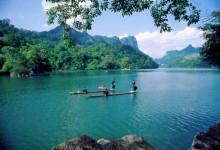 Mua vé máy bay giá rẻ du ngoạn Hồ Phú Ninh