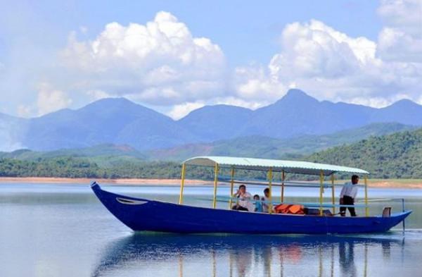 Hồ Phú Ninh8