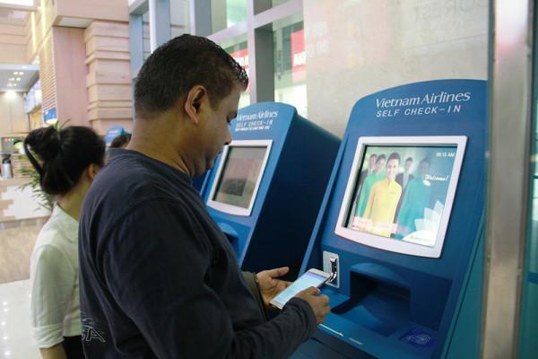 Kiosk check in của Vietnam Airlines