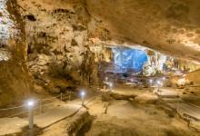 Khám phá những hang động kì ảo nhất Quảng Ninh
