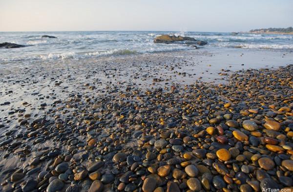 Biển và bãi đá Cổ Thạch