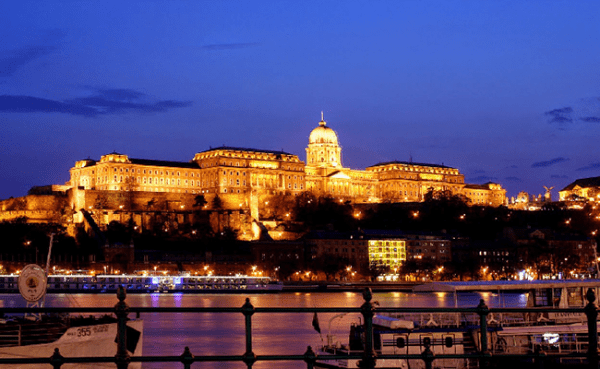 Cung điện hoàng gia Hungary