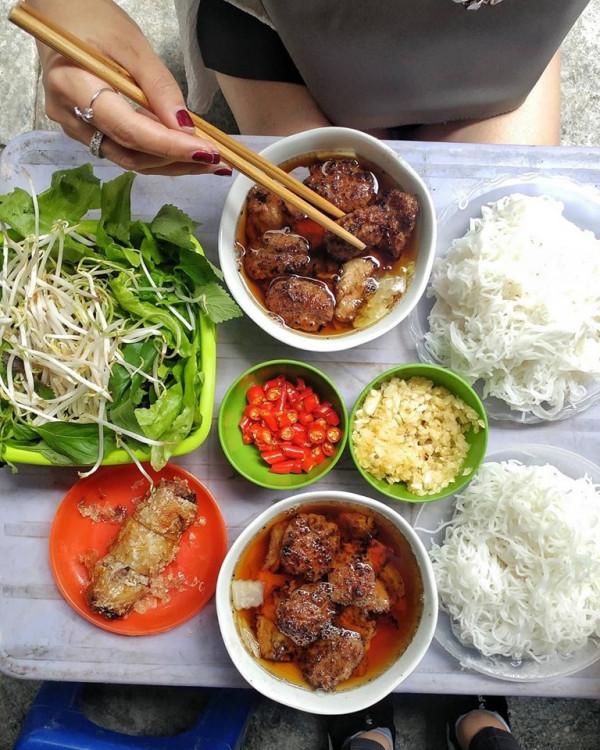 Bún chả