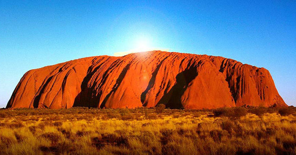 Núi đá Uluru