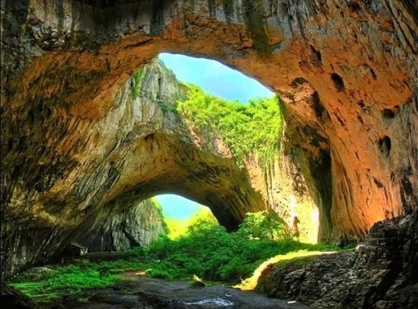 Khám phá những hang động kì bí bật nhất Quảng Bình