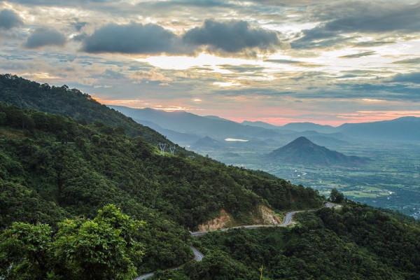 Khám phá những cung đường đèo hiểm trở nhất Việt Nam