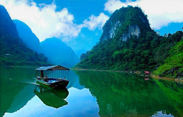 hồ Thang Hen 4