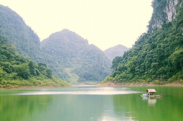 hồ Thang Hen 8