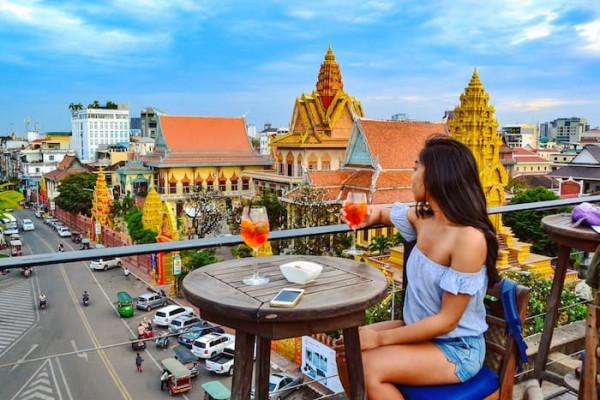 Rooftop-Bars-Phnom-Penh