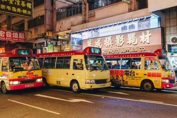 Xe-bus-ban-dem-o-Hong-Kong