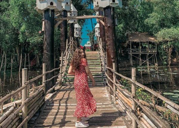 Điểm-danh-những-cây-cầu-sống-ảo-tại-Việt-Nam-được-du-khách-‘săn-đón’-700x500