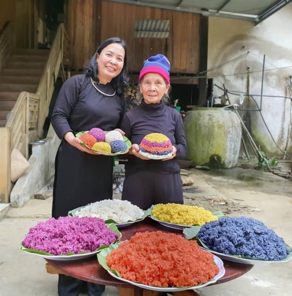 Săn vé máy bay khám phá sắc màu văn hóa bên hồ Na Hang