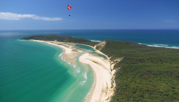 Đến Rainbow Beach để tận hưởng những phút giây thư thái bên biển