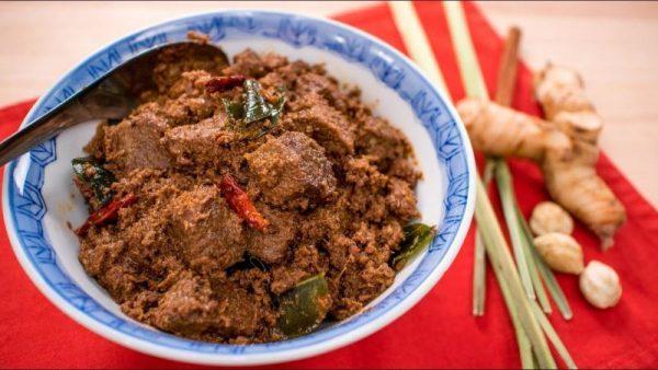 Cà ri khô rendang Indonesia