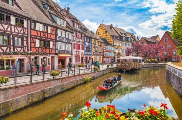 Cùng Săn vé máy bay Du lịch Colmar Pháp nổi tiếng