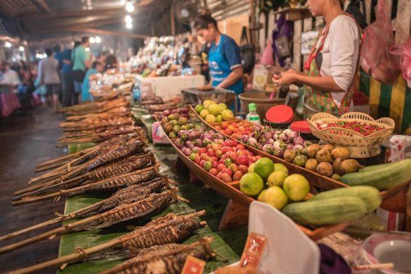 Chợ thực phẩm tối Vangthong