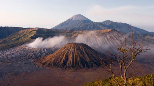 Trekking núi lửa Bromo và săn ngọn lửa xanh Ijen