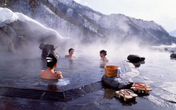 TẮM ONSEN – VĂN HÓA TẮM ĐẶC BIỆT CỦA NGƯỜI NHẬT BẢN